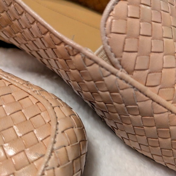 Trotters Leather Loafer Shoes 8.5w light beige - Picture 9 of 13